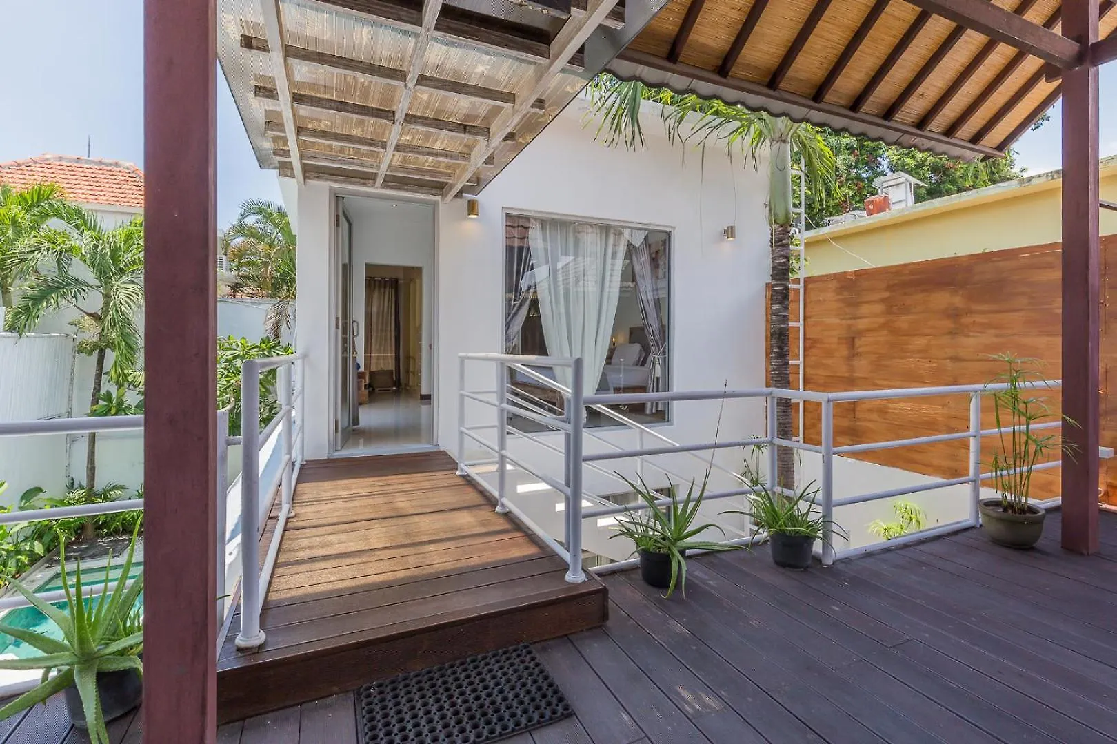 Cosy 3 Bedroom Villa With Private Pool In Seminyak Indonesien